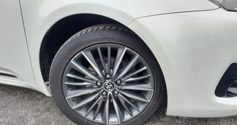 Toyota Avensis cena 82900 przebieg: 54650, rok produkcji 2018 z Lubartów małe 154